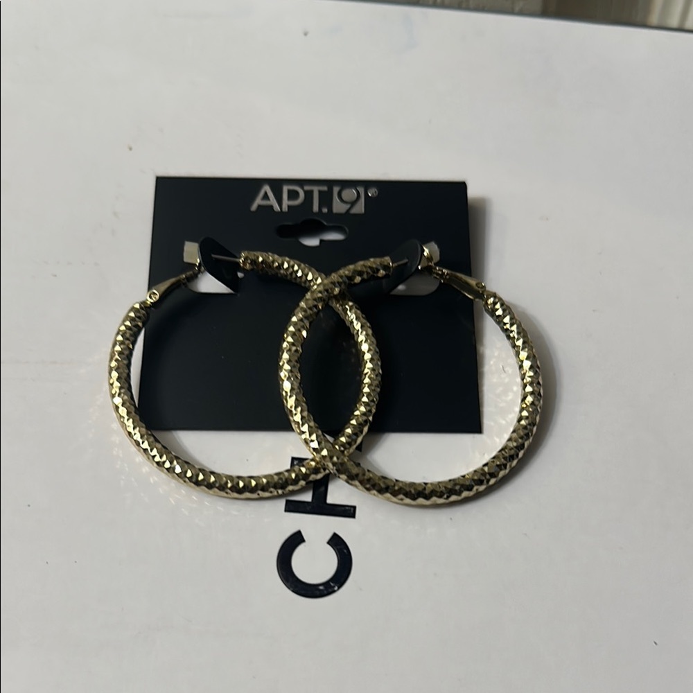 Apt. 9 Textured Gold Hoop Earrings nwt 💕 4x15$